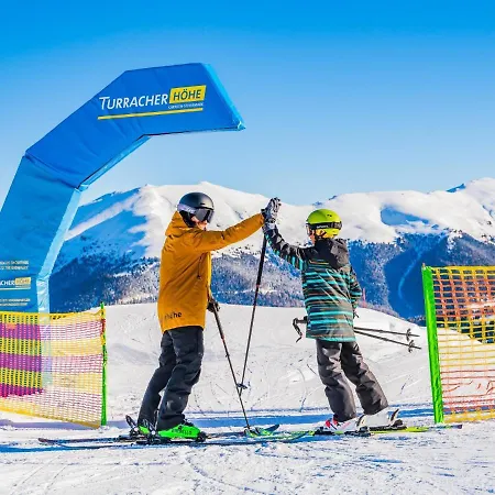 Chalet Alpenpark Turracherhöhe 4 *